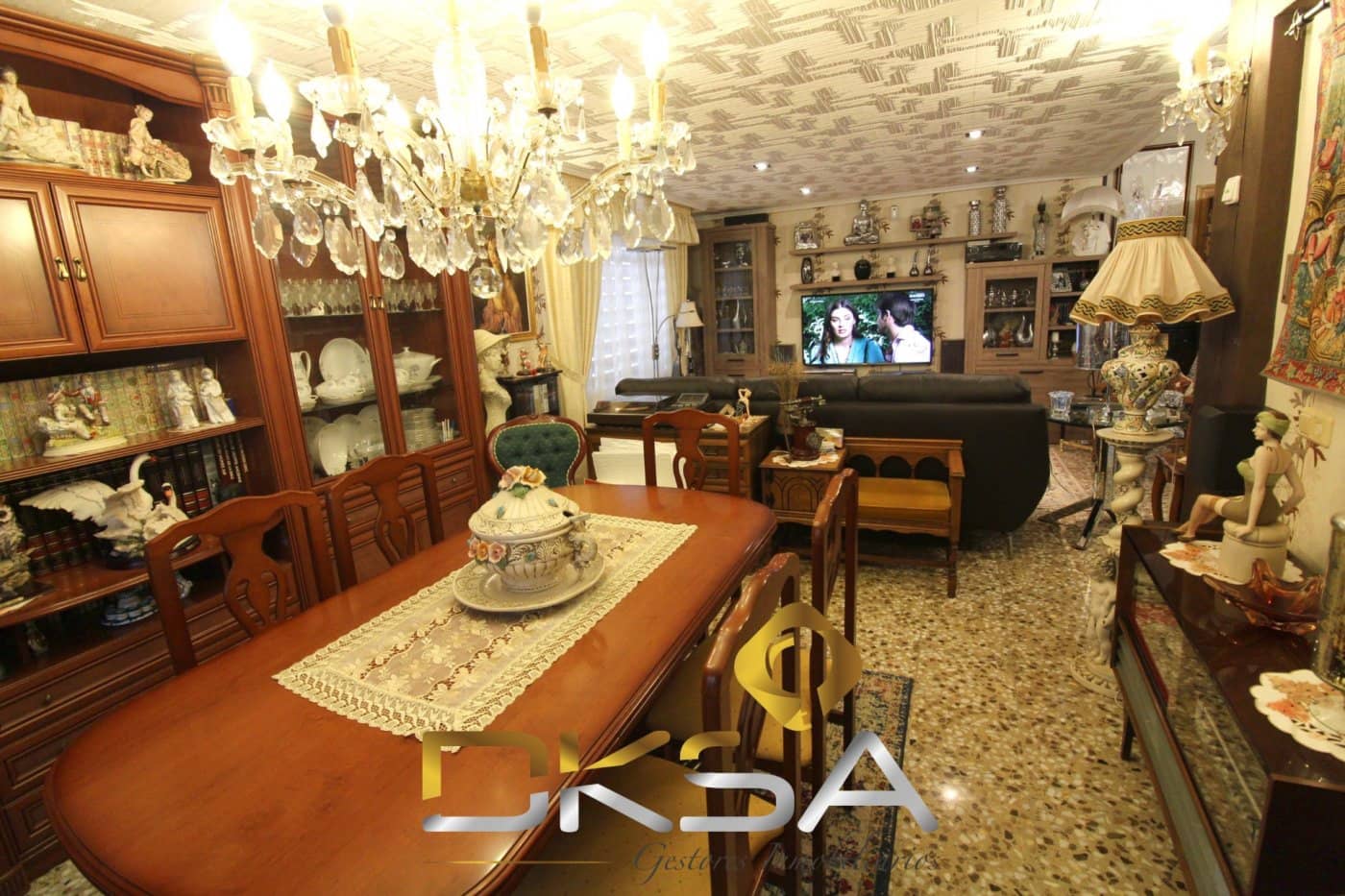 7 bedroom Villa for sale in Borriol with garage - € 340,000 (Ref: 9892297)