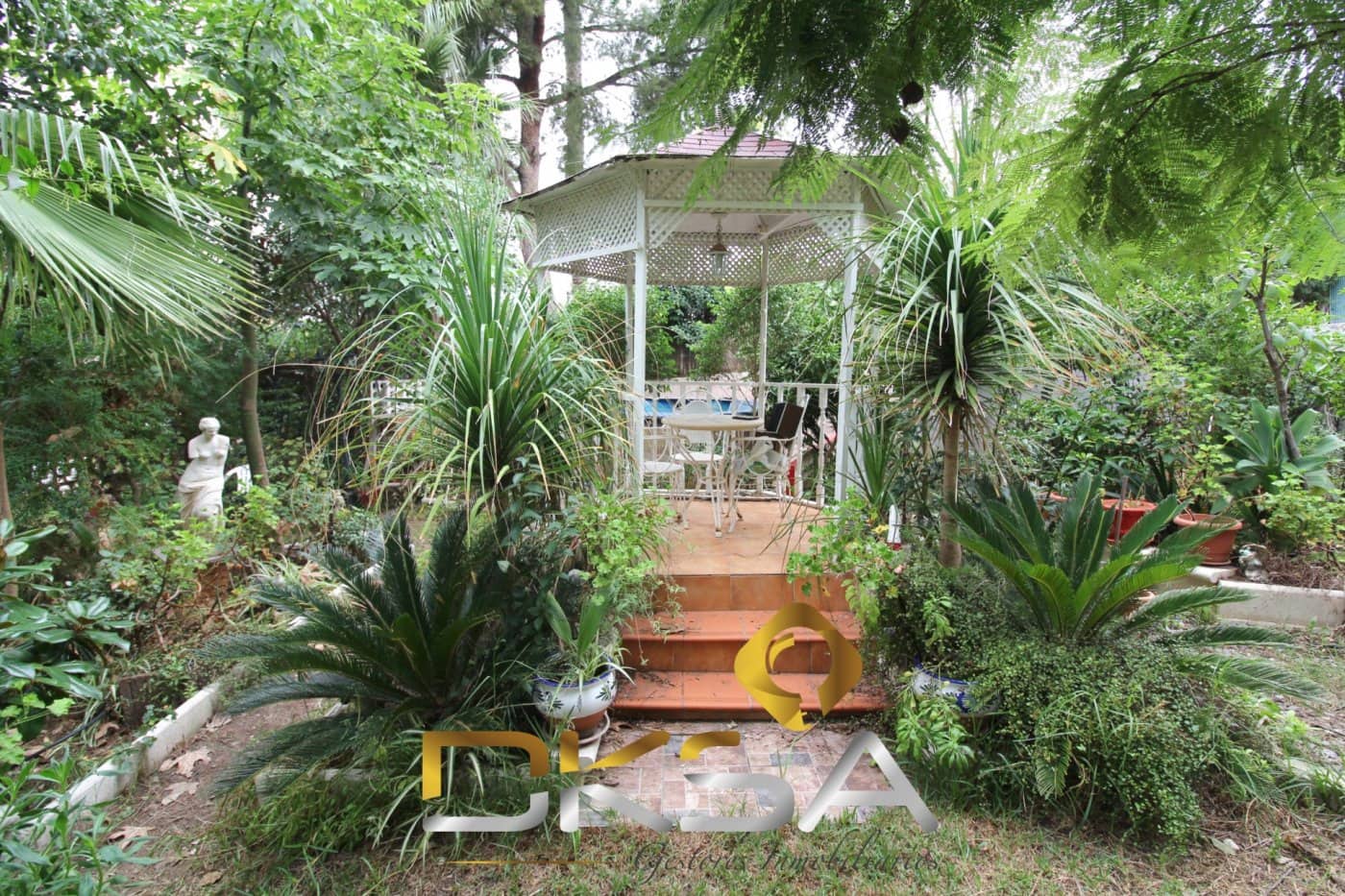 7 bedroom Villa for sale in Borriol with garage - € 340,000 (Ref: 9892297)