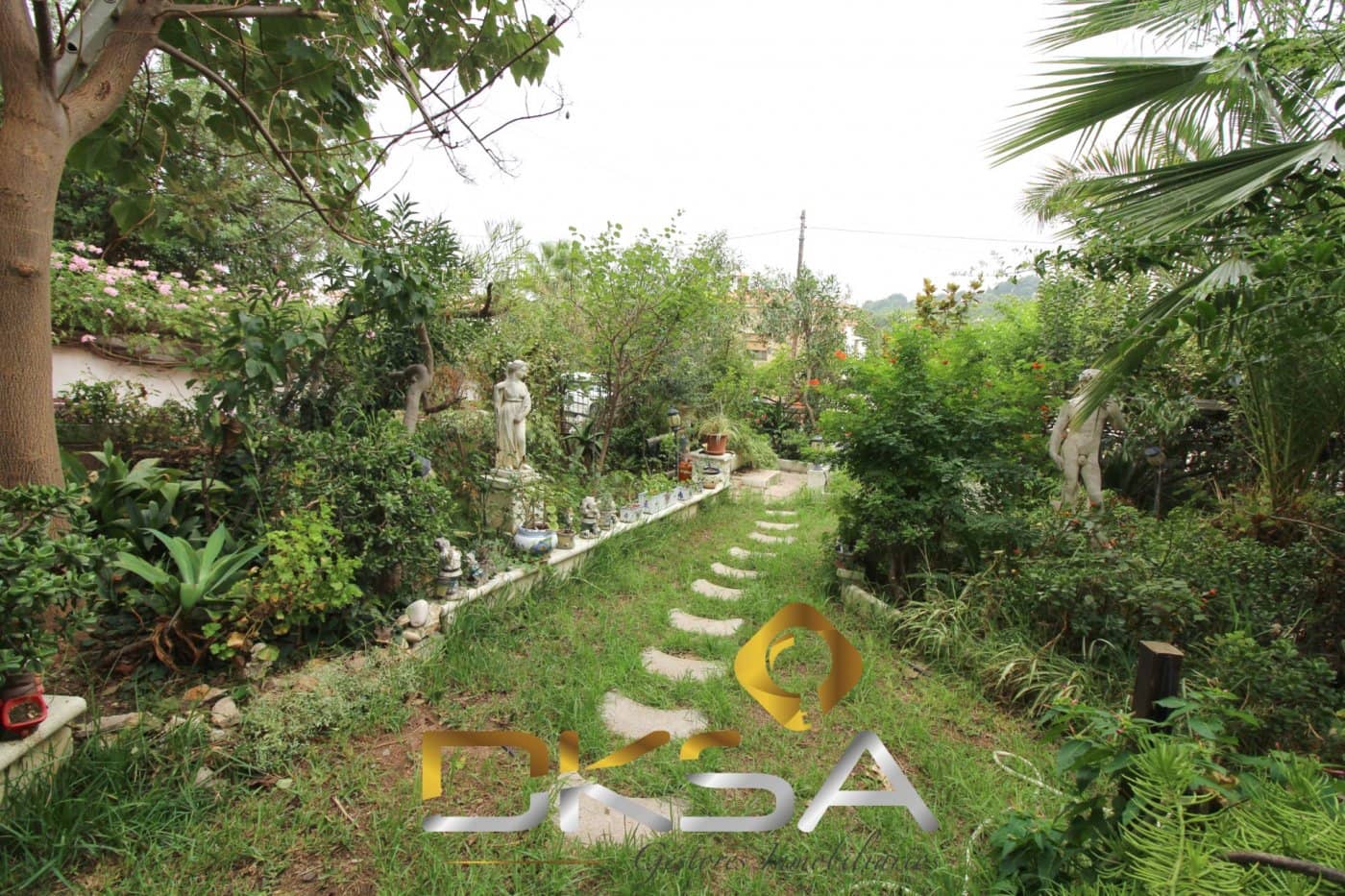 7 bedroom Villa for sale in Borriol with garage - € 340,000 (Ref: 9892297)