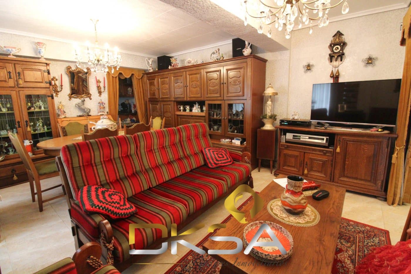 7 bedroom Villa for sale in Borriol with garage - € 340,000 (Ref: 9892297)