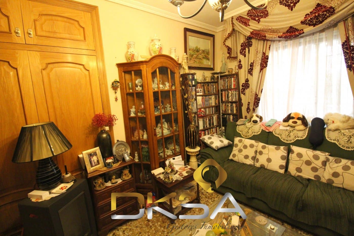 7 bedroom Villa for sale in Borriol with garage - € 340,000 (Ref: 9892297)