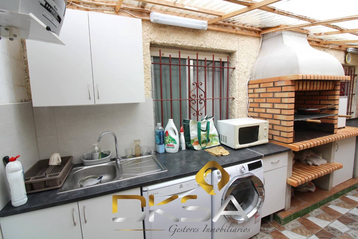 7 bedroom Villa for sale in Borriol with garage - € 340,000 (Ref: 9892297)