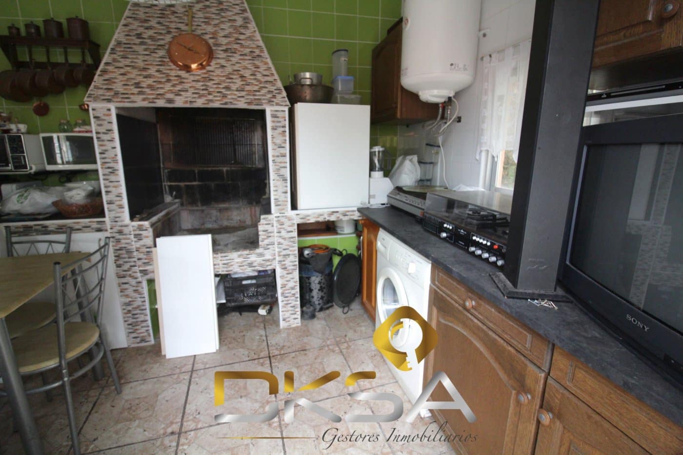 7 bedroom Villa for sale in Borriol with garage - € 340,000 (Ref: 9892297)