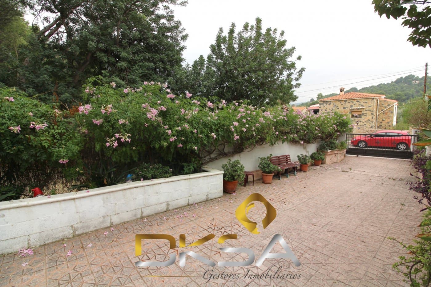 7 bedroom Villa for sale in Borriol with garage - € 340,000 (Ref: 9892297)