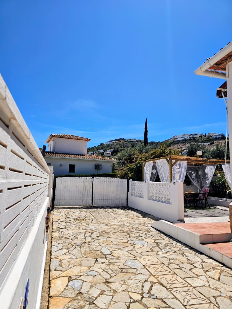 2 soverom Rekkehus til salgs i Rafol de Almunia med svømmebasseng garasje - € 219 000 (Ref: 9771936)