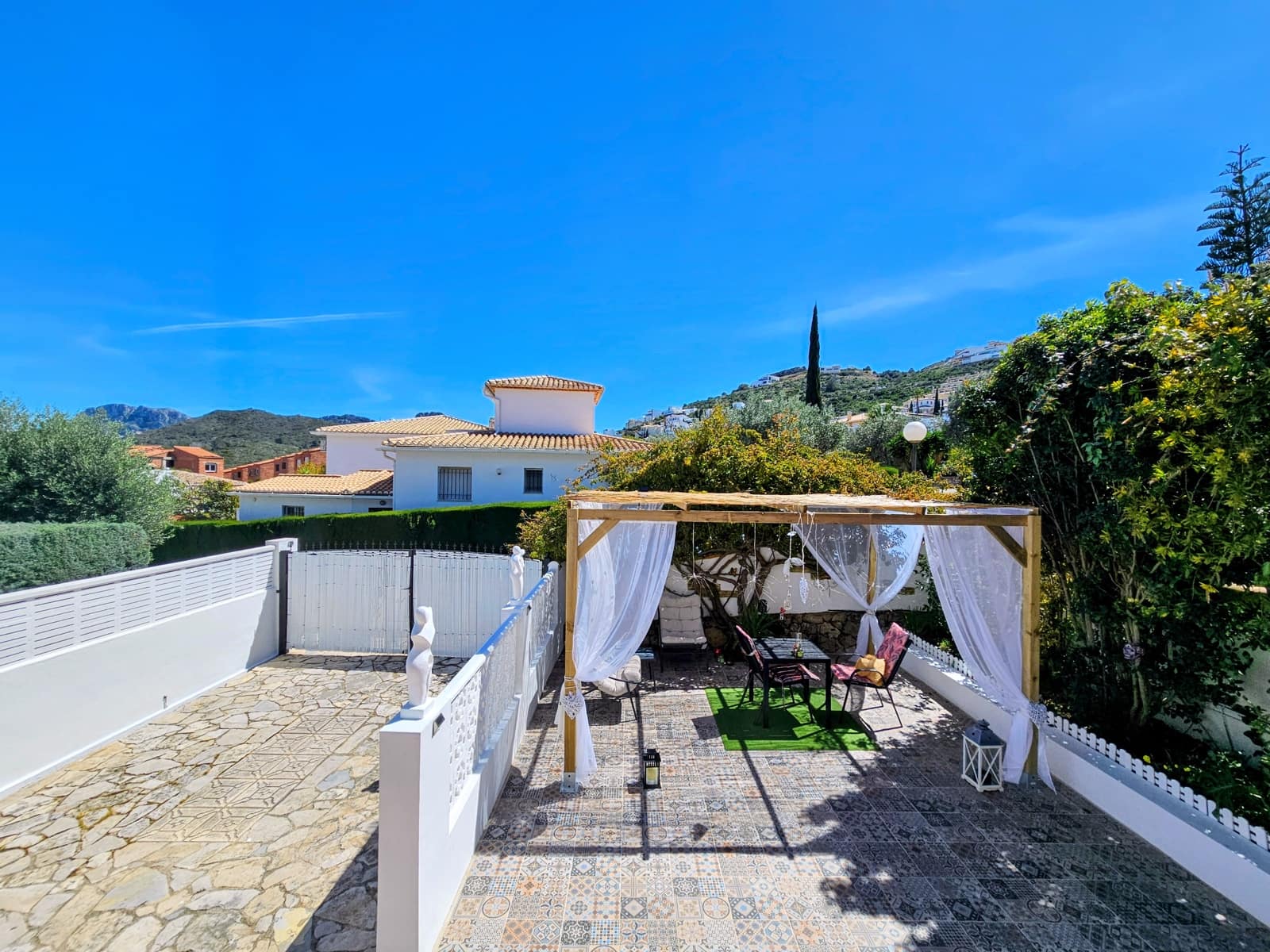 2 soverom Rekkehus til salgs i Rafol de Almunia med svømmebasseng garasje - € 219 000 (Ref: 9771936)