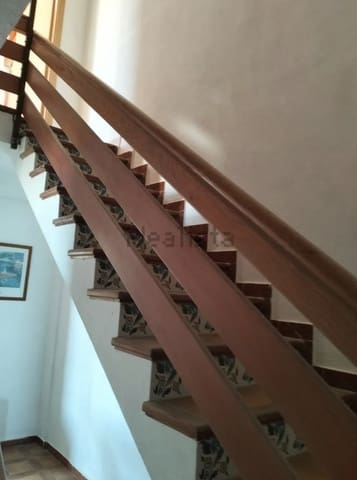 6 slaapkamer Halfvrijstaande villa te koop in Valencia stad met garage - € 475.000 (Ref: 9894894)