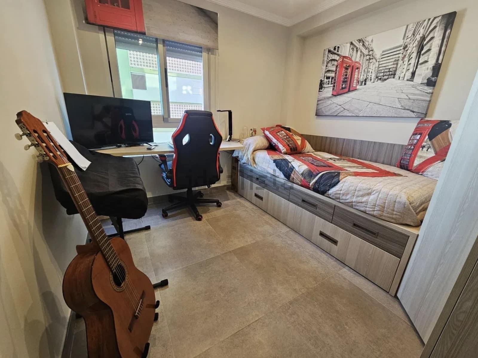 6 sovrum Semi-fristående Villa till salu i Valencia stad med garage - 475 000 € (Ref: 9894894)