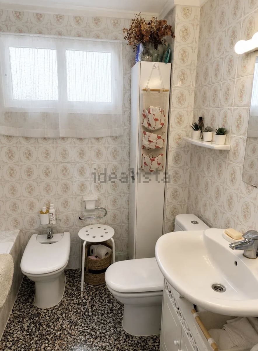 2 bedroom Beach Apartment for sale in Valencia city with pool - € 249,000 (Ref: 9938596)