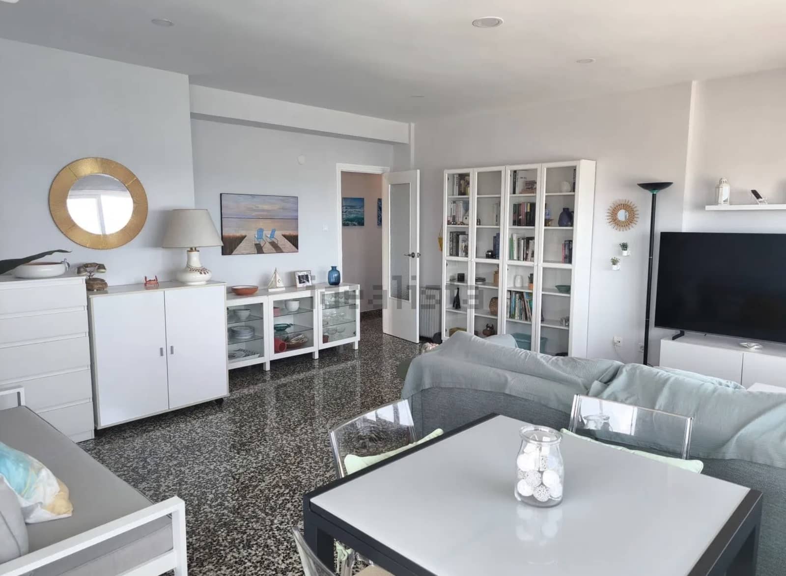 2 bedroom Beach Apartment for sale in Valencia city with pool - € 249,000 (Ref: 9938596)