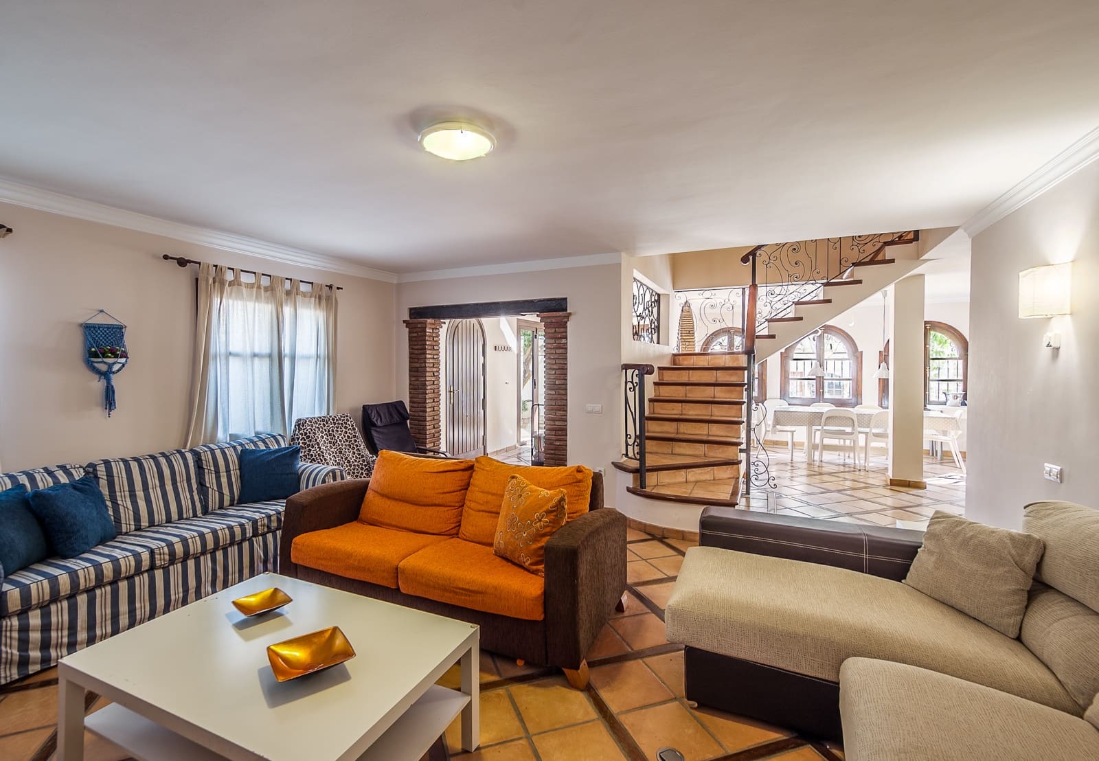 6 makuuhuone Rivitalo myytävänä paikassa Fuengirola mukana uima-altaan 
autotalli - 810 000 € (Ref: 9778657)