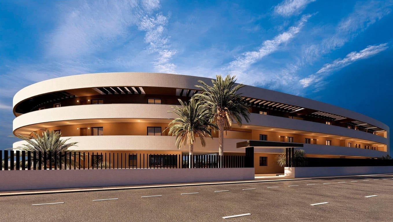 2 bedroom Apartment for sale in Los Alcazares with pool - € 285,900 (Ref: 9782441)