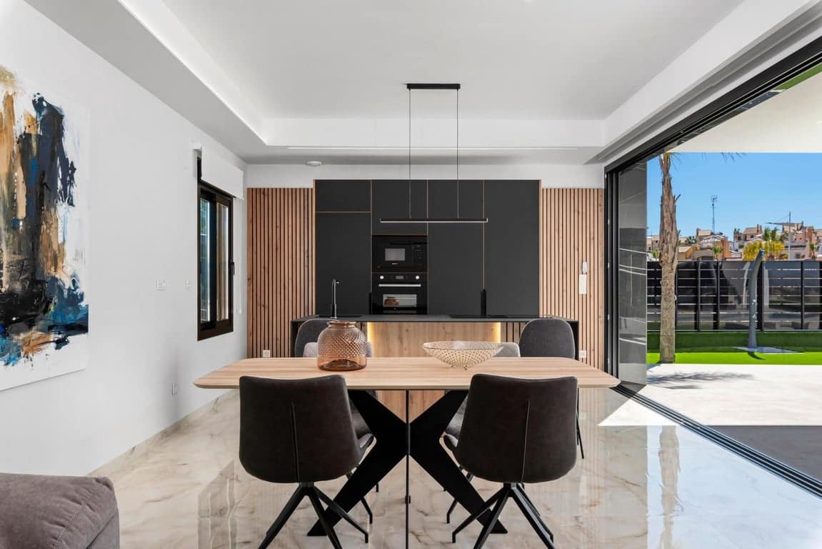 3 bedroom Villa for sale in Algorfa with pool - € 670,000 (Ref: 9782469)