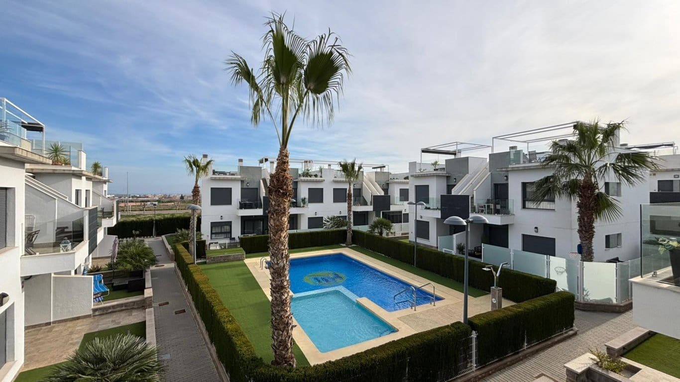 2 soverom Leilighet til salgs i Torre de la Horadada med svømmebasseng garasje - € 254 900 (Ref: 9795505)