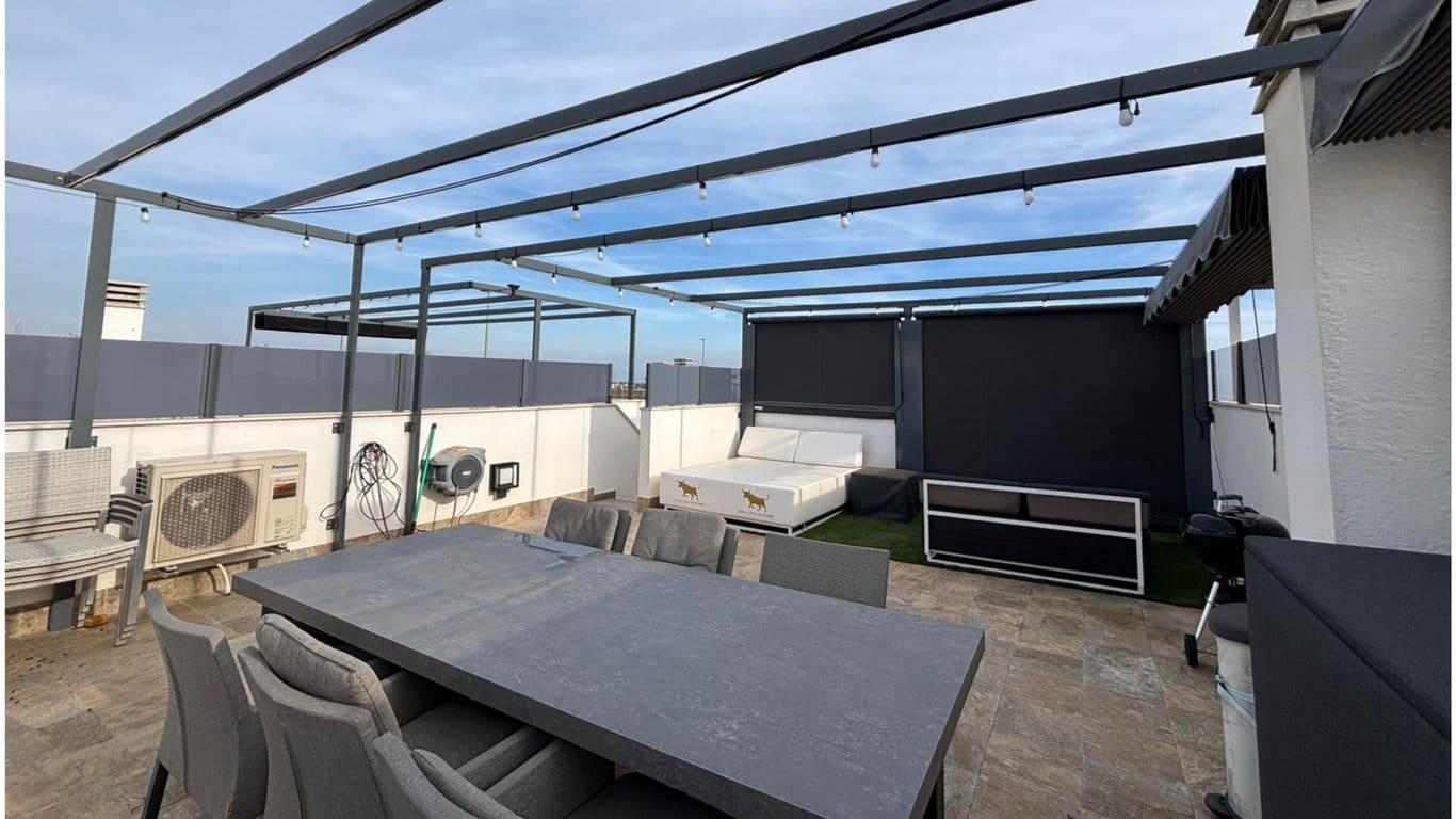 2 soverom Leilighet til salgs i Torre de la Horadada med svømmebasseng garasje - € 254 900 (Ref: 9795505)