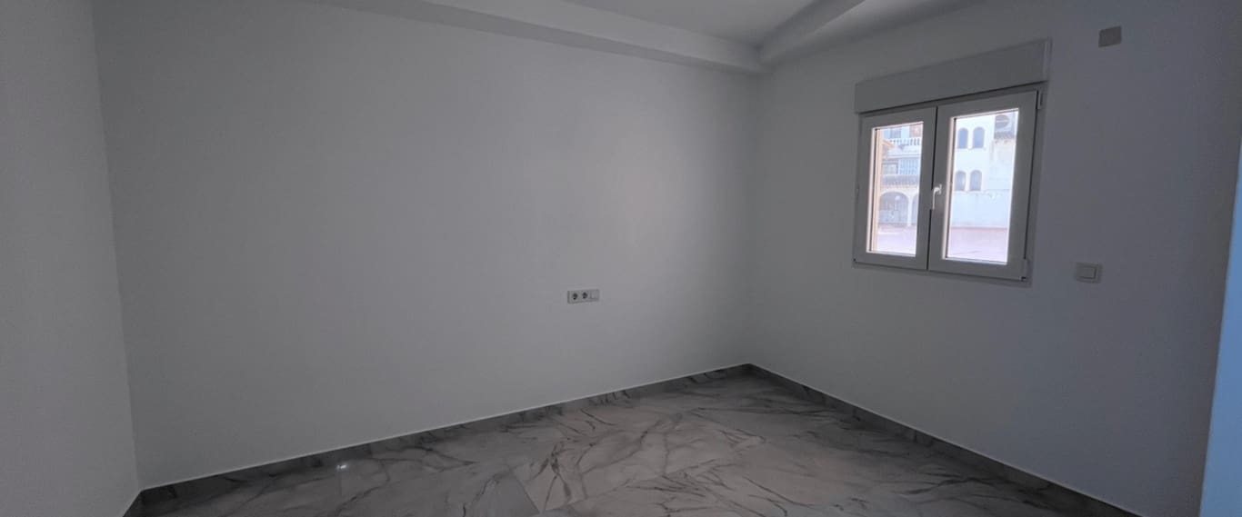 2 chambre Bungalow à vendre à Torrevieja avec piscine - 255 000 € (Ref: 9798278)