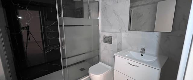 2 soverom Bungalow til salgs i Torrevieja med svømmebasseng - € 255 000 (Ref: 9798278)