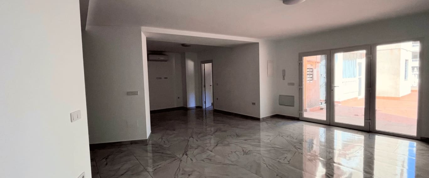 2 chambre Bungalow à vendre à Torrevieja avec piscine - 255 000 € (Ref: 9798278)