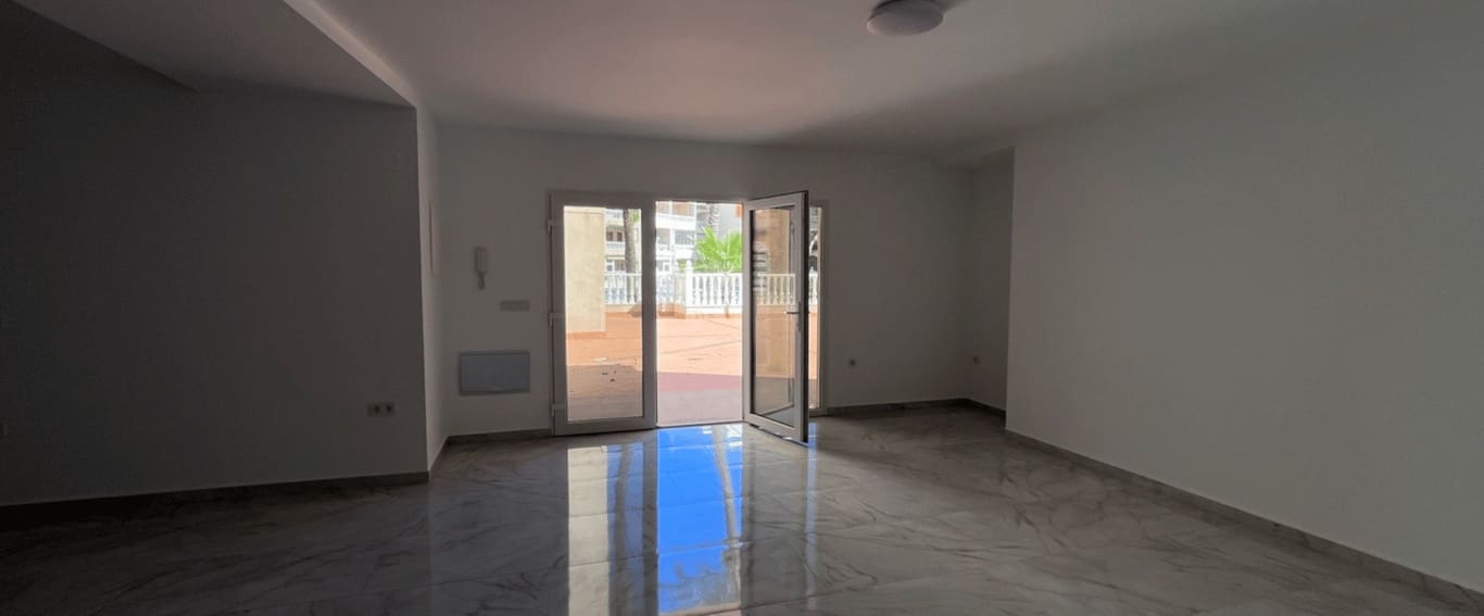 2 chambre Bungalow à vendre à Torrevieja avec piscine - 255 000 € (Ref: 9798278)