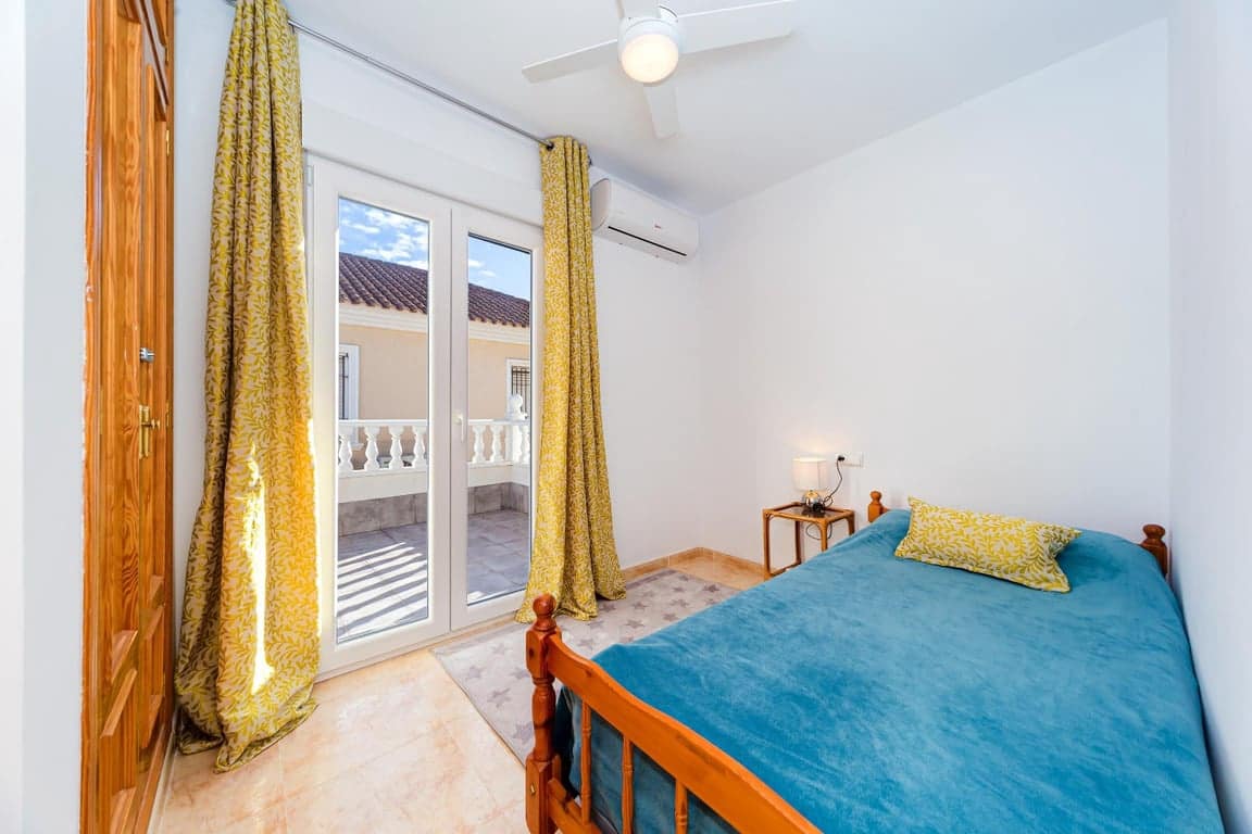 4 bedroom Apartment for sale in Dehesa de Campoamor with pool - € 335,000 (Ref: 9798280)