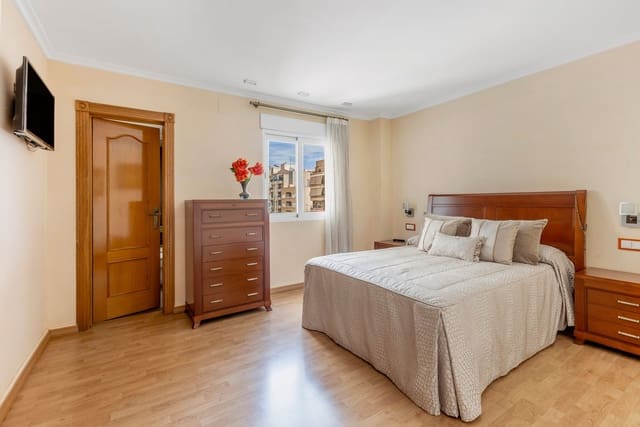 4 sypialnia Apartament na sprzedaż w Torrevieja - 259 990 € (Ref: 9816122)