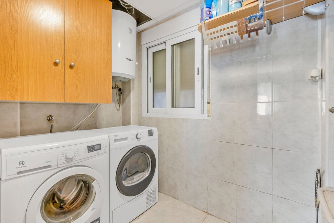 4 bedroom Apartment for sale in Torrevieja - € 259,990 (Ref: 9816122)