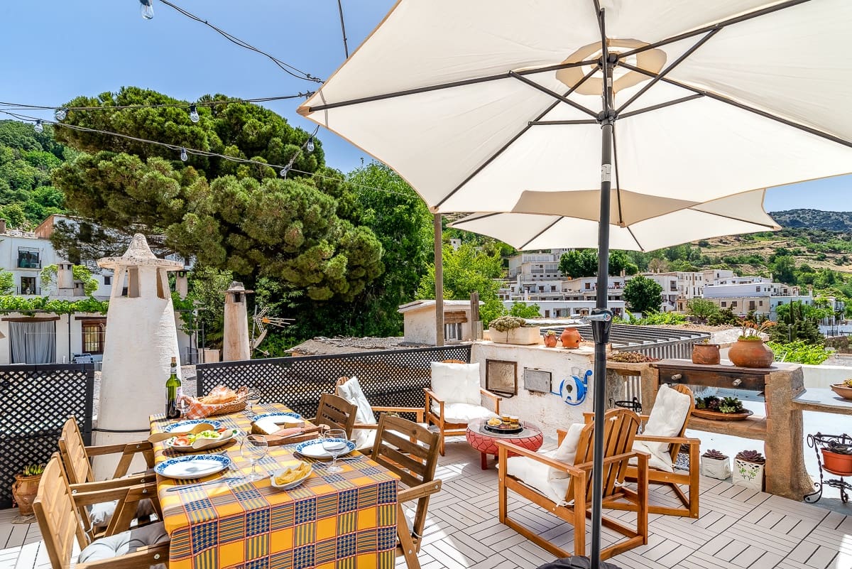 6 slaapkamer Gastenverblijf/B&B te koop in Capileira - € 300.000 (Ref: 9778404)