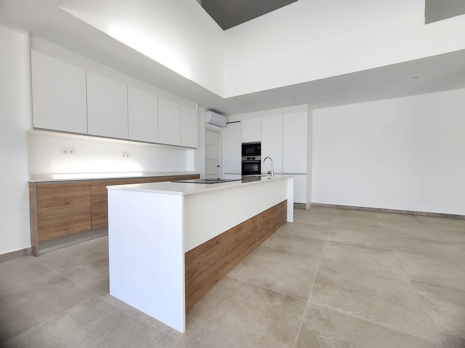 4 soveværelse Villa til salg i Altea med swimmingpool garage - € 1.590.000 (Ref: 9777323)