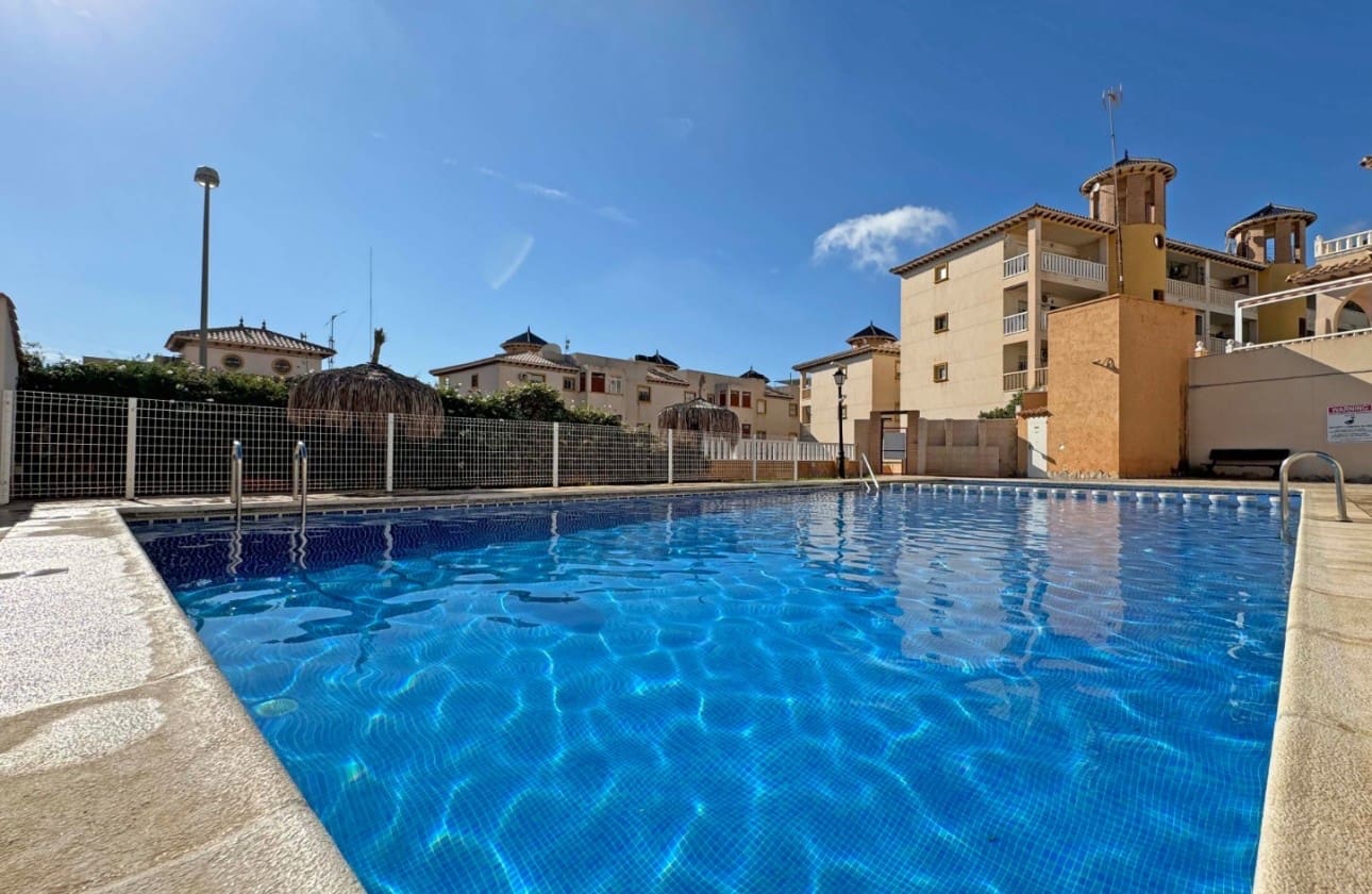 2 bedroom Bungalow for sale in Orihuela Costa with pool garage - € 229,000 (Ref: 9783774)