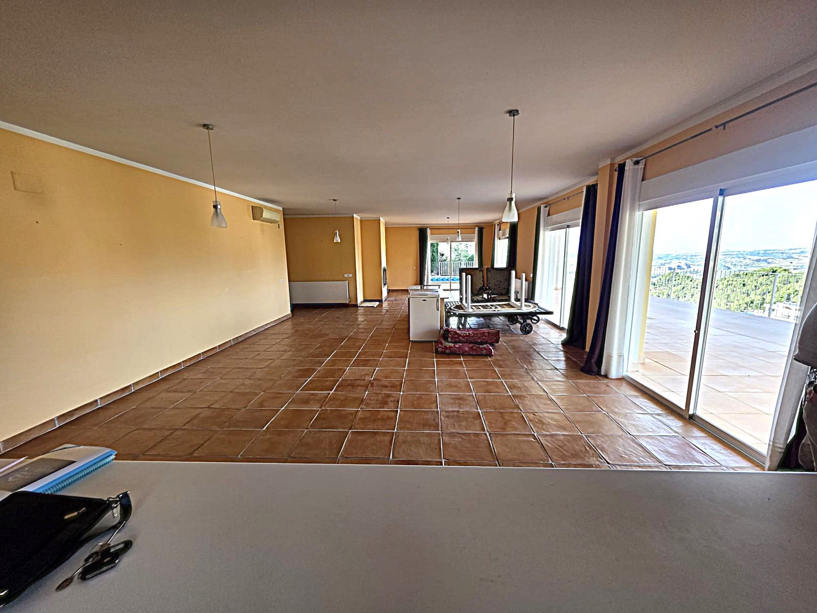 4 sypialnia Willa na sprzedaż w Altea z basenem garażem - 849 000 € (Ref: 9820985)