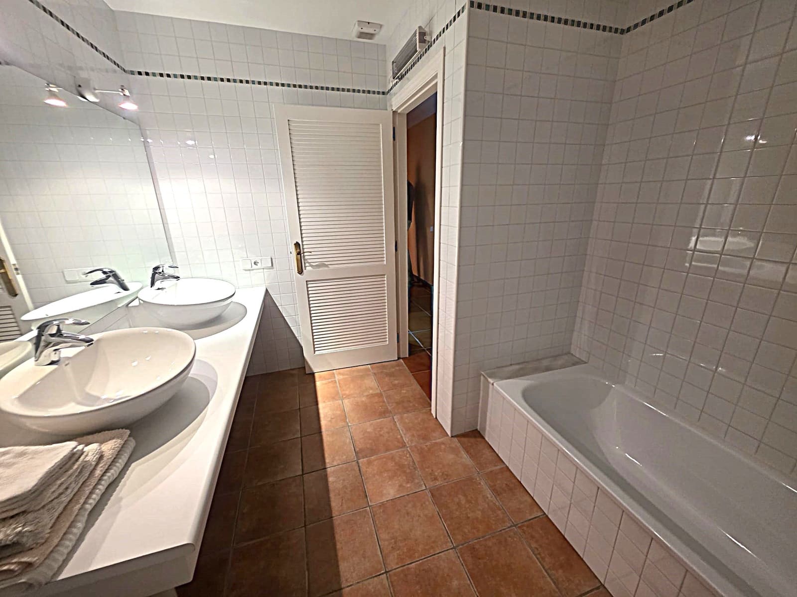 4 sypialnia Willa na sprzedaż w Altea z basenem garażem - 849 000 € (Ref: 9820985)