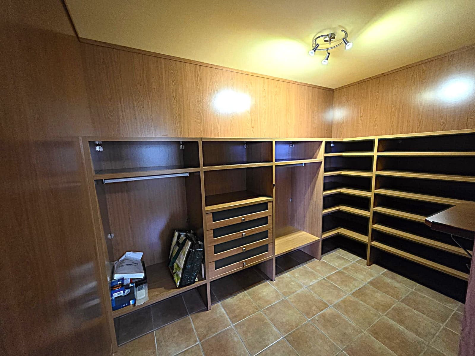 4 sypialnia Willa na sprzedaż w Altea z basenem garażem - 849 000 € (Ref: 9820985)