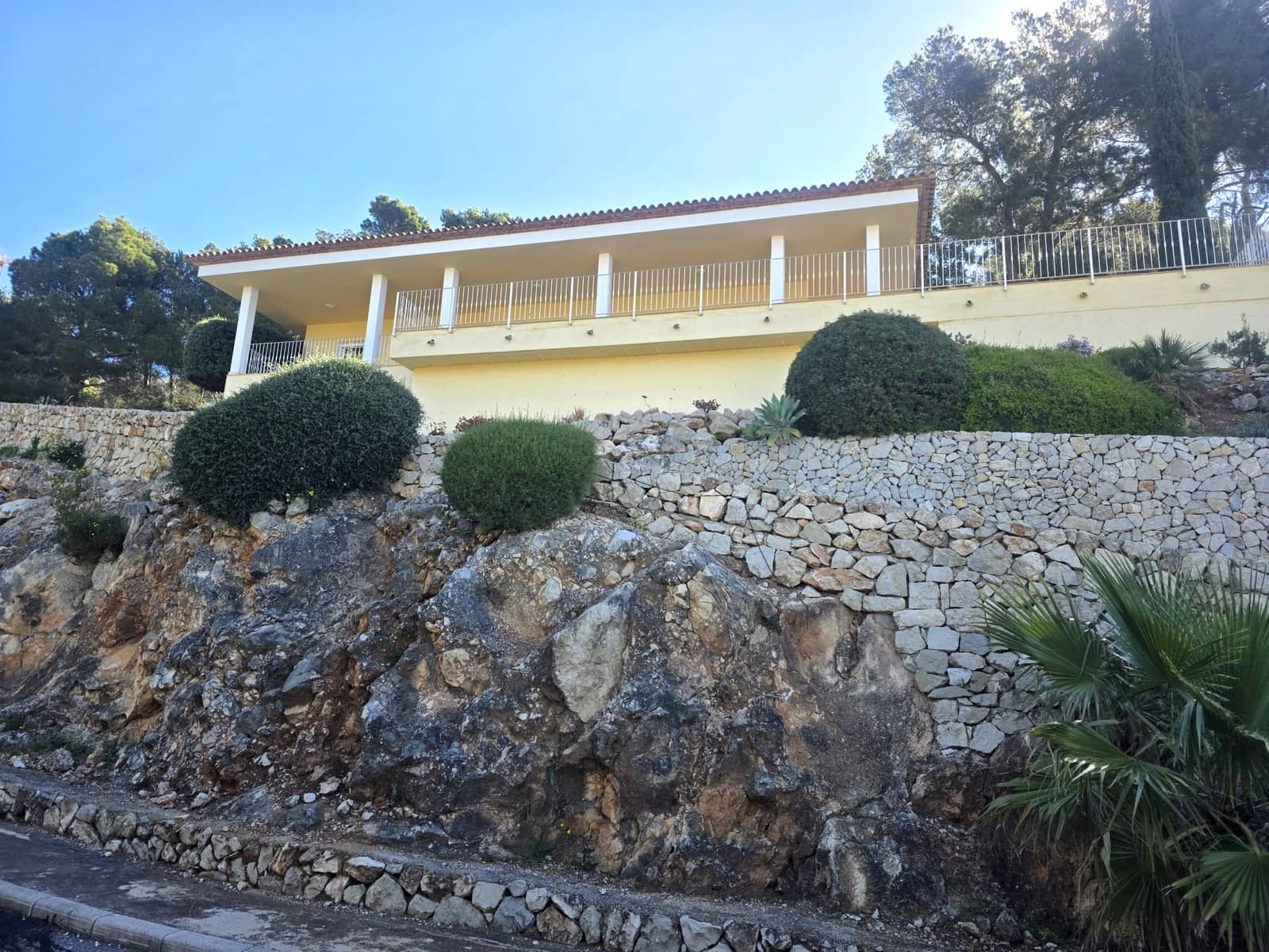 4 sypialnia Willa na sprzedaż w Altea z basenem garażem - 849 000 € (Ref: 9820985)