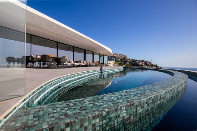 5 slaapkamer Villa te koop in Altea met zwembad garage - € 3.650.000 (Ref: 9911914)
