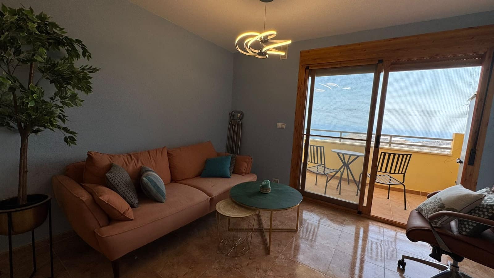 Piso de 3 habitaciones en Polopos en venta - 114.900 € (Ref: 10041613)