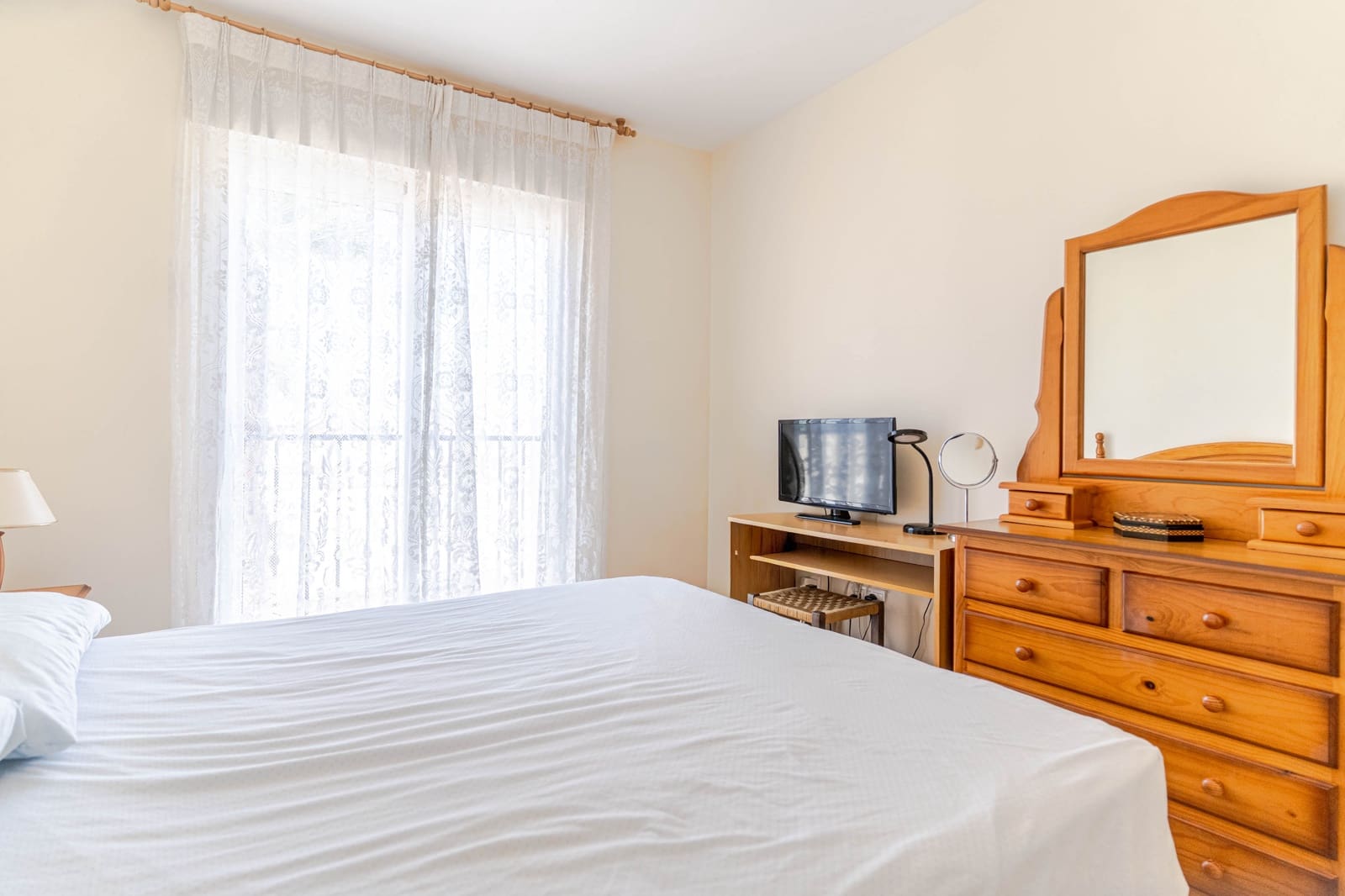 2 bedroom Flat for sale in Calahonda with garage - € 189,900 (Ref: 10042197)