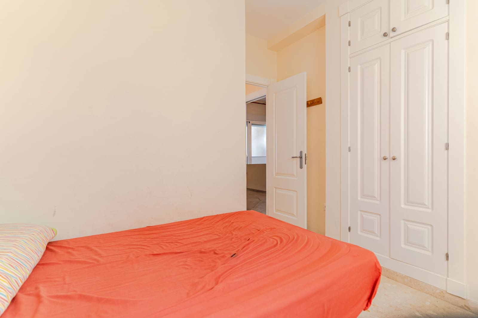 2 bedroom Flat for sale in Calahonda with garage - € 189,900 (Ref: 10042197)