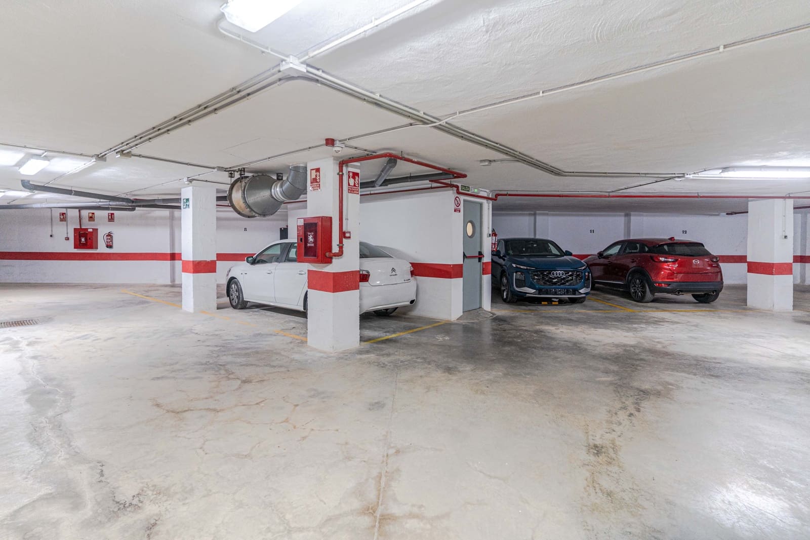 2 bedroom Flat for sale in Calahonda with garage - € 189,900 (Ref: 10042197)