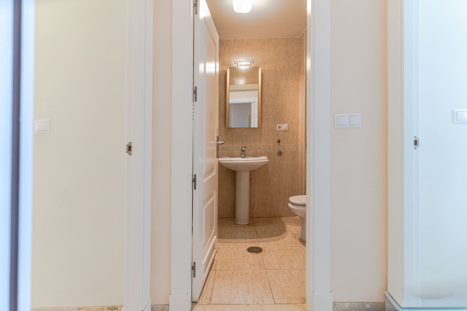 2 bedroom Flat for sale in Calahonda with garage - € 189,900 (Ref: 10042197)