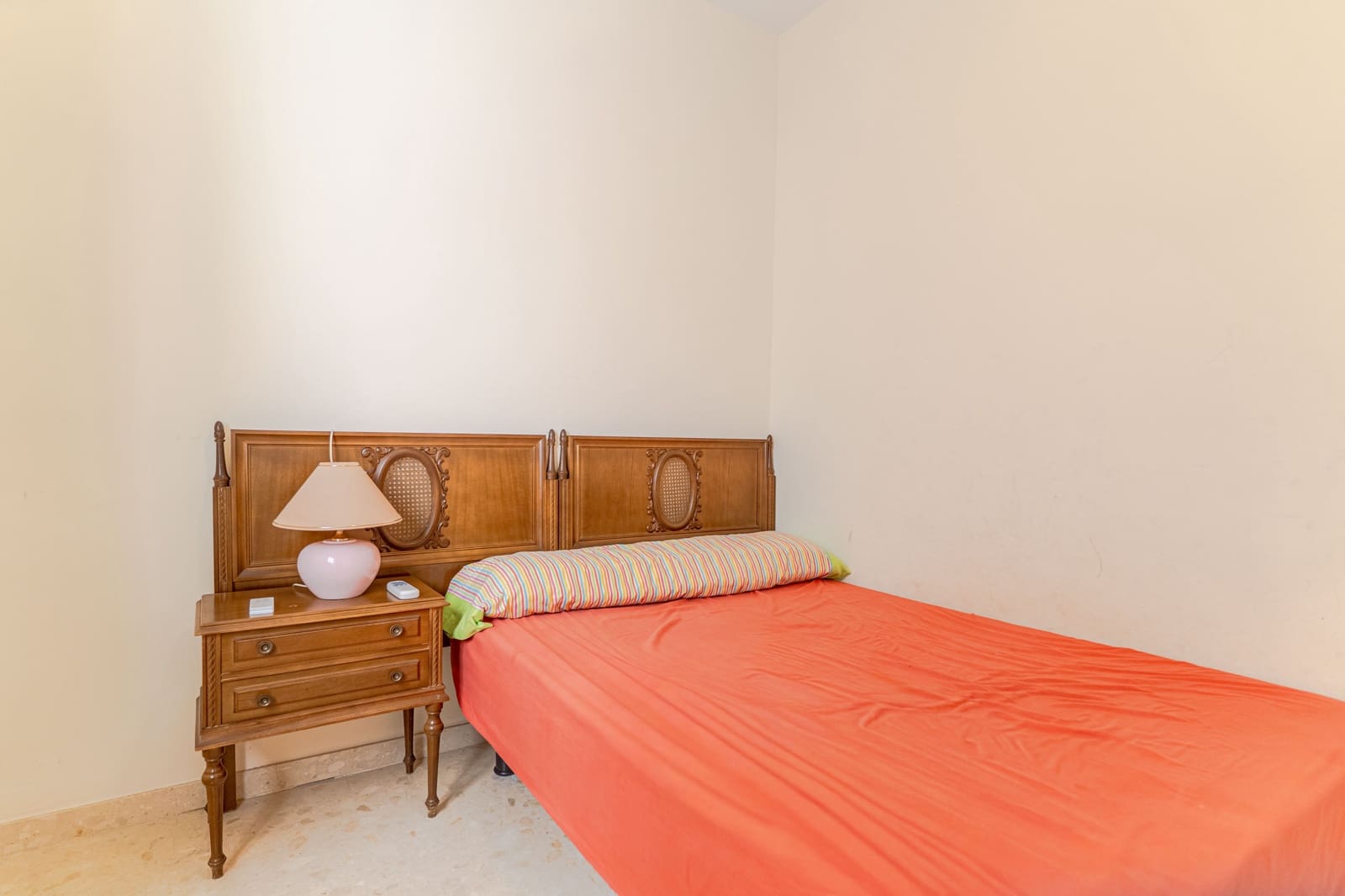 2 bedroom Flat for sale in Calahonda with garage - € 189,900 (Ref: 10042197)