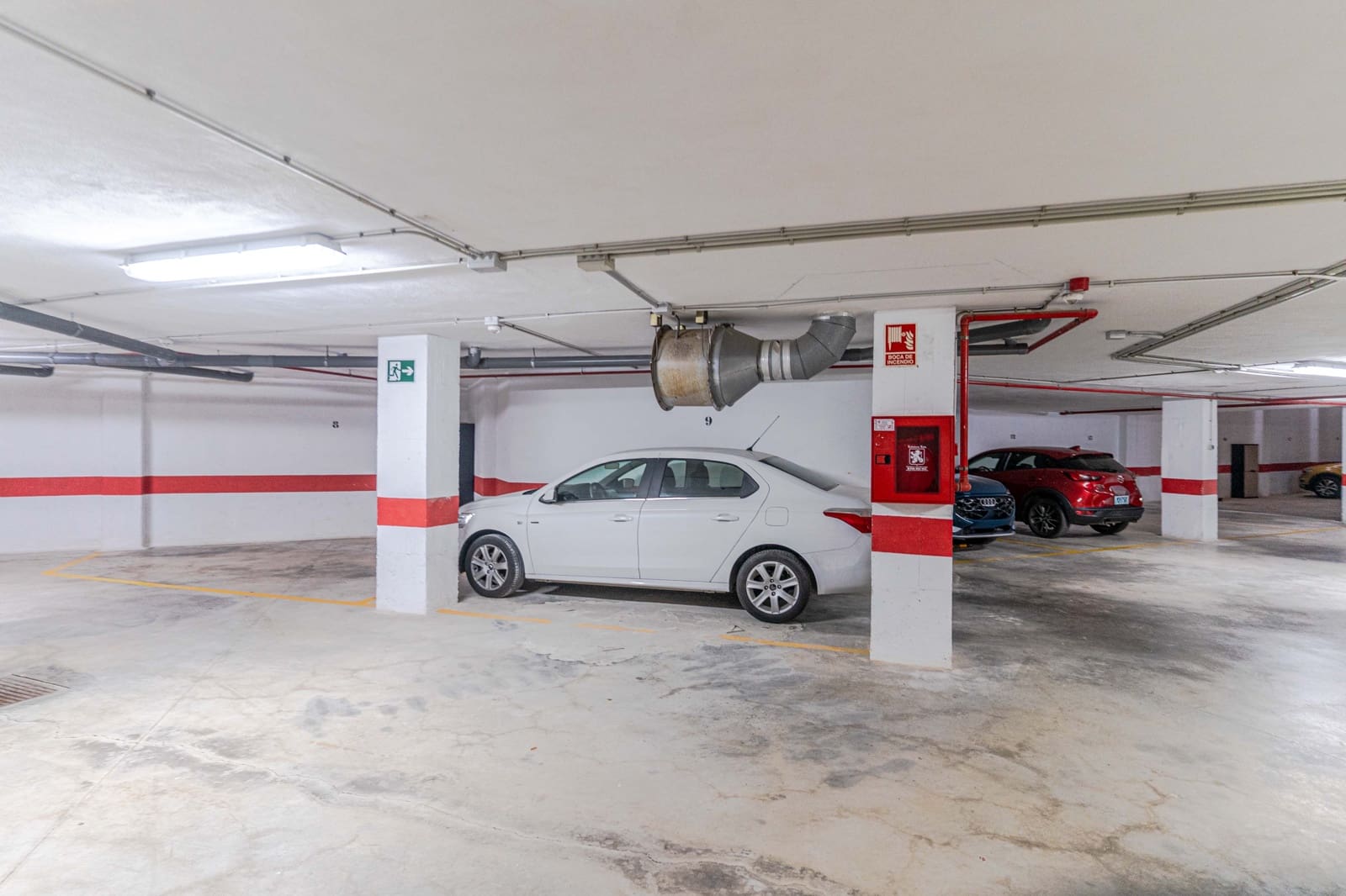 2 bedroom Flat for sale in Calahonda with garage - € 189,900 (Ref: 10042197)