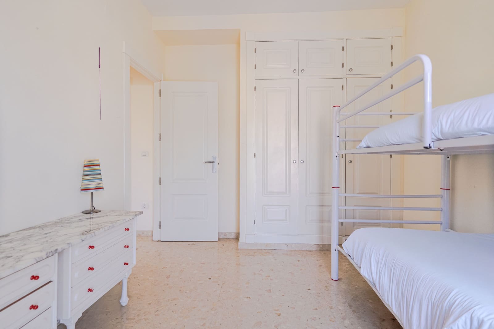 2 slaapkamer Flat te koop in Calahonda met zwembad - € 189.900 (Ref: 10158656)