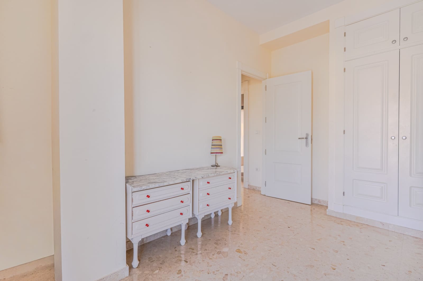 2 slaapkamer Flat te koop in Calahonda met zwembad - € 189.900 (Ref: 10158656)