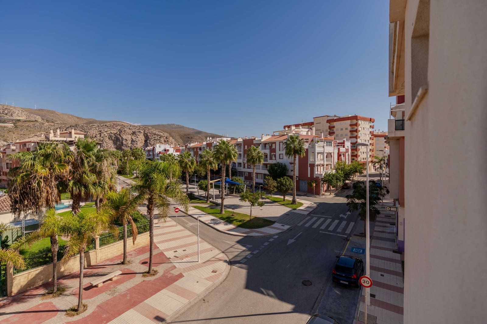 2 slaapkamer Flat te koop in Calahonda met zwembad - € 189.900 (Ref: 10158656)