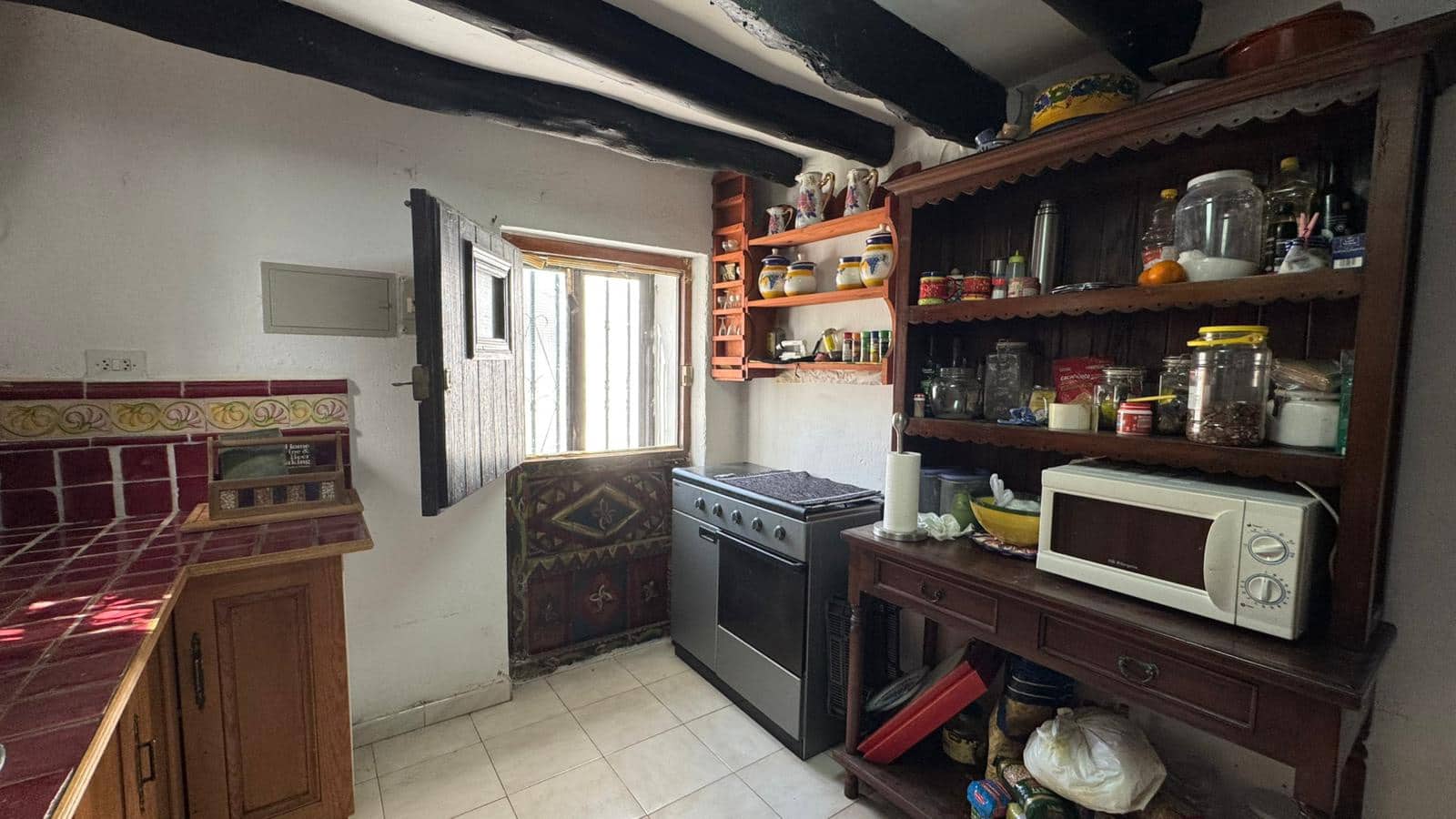 5 soveværelse Finca/Landehus til salg i Castell de Ferro med garage - € 159.900 (Ref: 9823667)