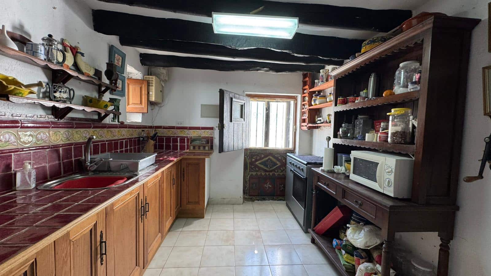 5 soveværelse Finca/Landehus til salg i Castell de Ferro med garage - € 159.900 (Ref: 9823667)