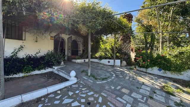5 soveværelse Finca/Landehus til salg i Castell de Ferro, Gualchos med garage - € 159.900 (Ref: 9823667)