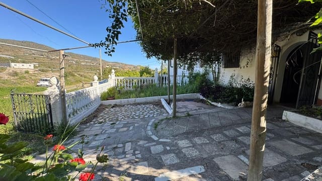 5 soveværelse Finca/Landehus til salg i Castell de Ferro, Gualchos med garage - € 159.900 (Ref: 9823667)