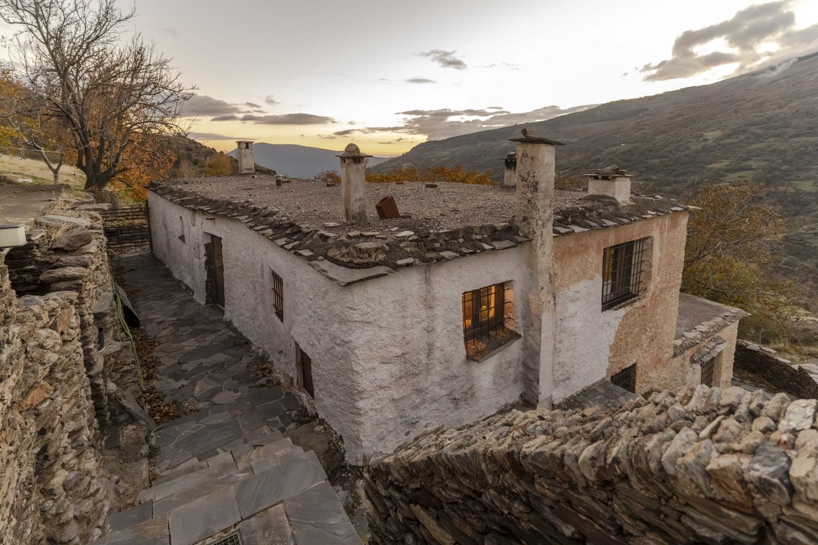 4 soveværelse Finca/Landehus til salg i Capileira med garage - € 360.000 (Ref: 9848280)