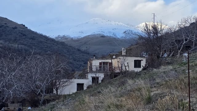 4 soveværelse Finca/Landehus til salg i Capileira med garage - € 360.000 (Ref: 9848280)